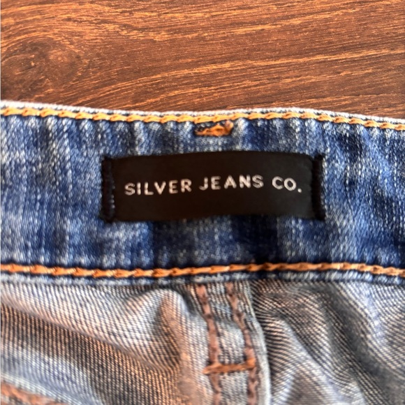 Silver Jeans Women’s Faded Blue Straight Jeans - Picture 3 of 4